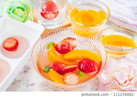 Fruit jelly made with agar Fruit jelly made with agar 111230882