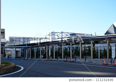 East exit of Iwakura Station and bus stop (Nagoya Railway Inuyama Line) 111232836