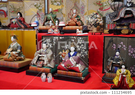 越谷香取神社的人偶裝飾 111234695