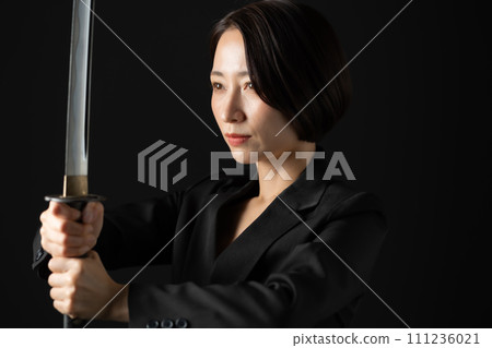 女商人劍餐具 111236021