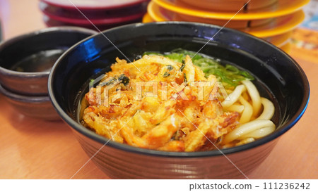 日本傳送帶壽司菜單（炸烏龍麵） 111236242