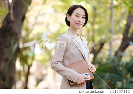 女商人綠色 111237112