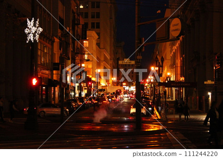Recommended winter spots in San Francisco: Union Square Christmas tree, cable cars, museums Recommended winter spots in San Francisco: Union Square Christmas tree, cable cars, museums 111244220