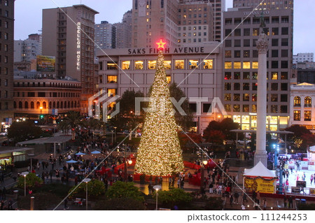 Recommended winter spots in San Francisco: Union Square Christmas tree, cable cars, museums Recommended winter spots in San Francisco: Union Square Christmas tree, cable cars, museums 111244253