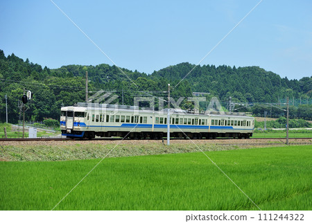 北陸本線 大聖寺牛谷 JR西日本 413系 B01編組（金澤） 111244322