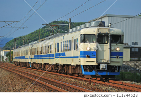 Hokuriku Main Line Tsubata-Morimoto JR West 413 series B05+B06 formation (Kanazawa) 111244528