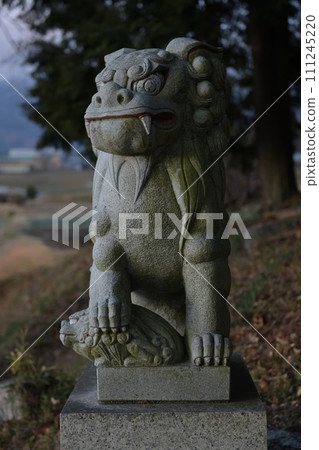 Guardian dog Ugata at Shirasu Wakamiya Hachiman Shrine, Hakushu-cho, Hokuto City 111245220