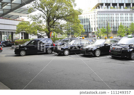 Taxi waiting for customers Taxi waiting for customers 111249357