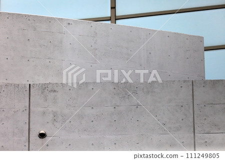 Image of exposed concrete on the outer wall 111249805