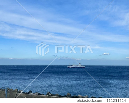 藍天和藍色的大海 111251224