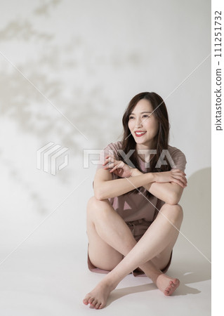 Beautiful legs, diet image, relaxing woman Beautiful legs, diet image, relaxing woman 111251732