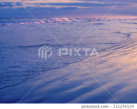 九十九里濱，暮色中的冬季海岸 111254129