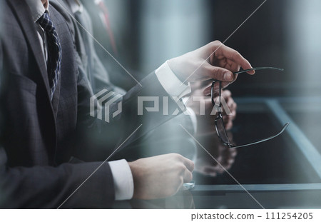 Meeting in the conference room in the office. Meeting in the conference room in the office. 111254205