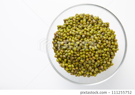 綠豆、豆芽種子、玻璃容器中的綠豆 111255752