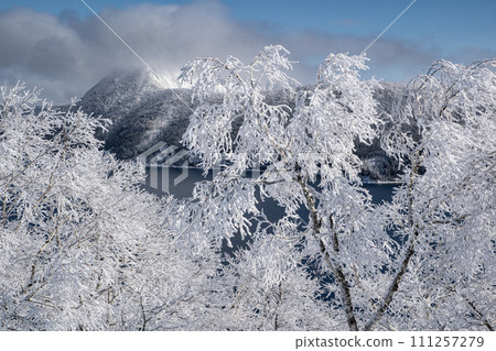 Lake Mashu has beautiful hoarfrost 111257279