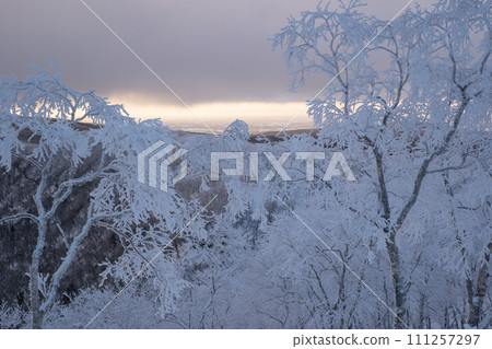 Lake Mashu has beautiful hoarfrost 111257297