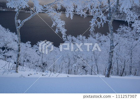 Lake Mashu has beautiful hoarfrost 111257307