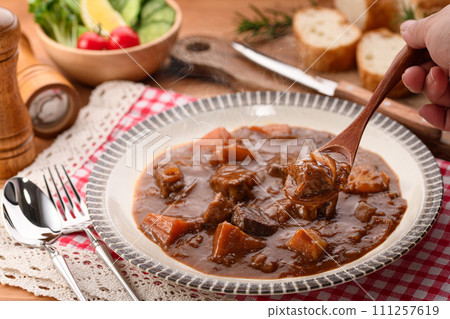 燉牛肉 燉牛肉 111257619