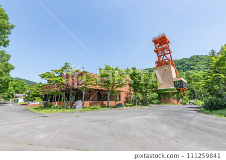 A museum that tells the history of the coal industry in Yubari City, Hokkaido. A sunny day at the Yubari City Coal Museum 111259841