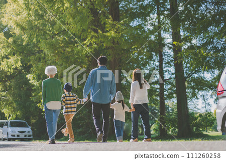 families, family, three generations 111260258