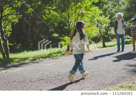 child, kid, younger 111260261