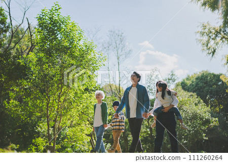 families, family, three generations 111260264