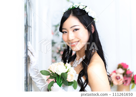 wedding mini dress bride 111261650