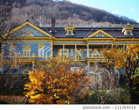 Old Hakodate Ward Public Hall in late autumn stands out against the retro cityscape 111265014