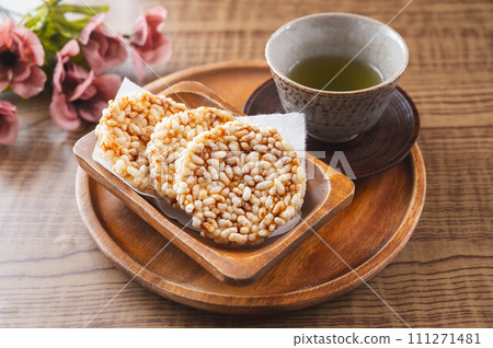 醬油味米果和茶 醬油味米果和茶 111271481