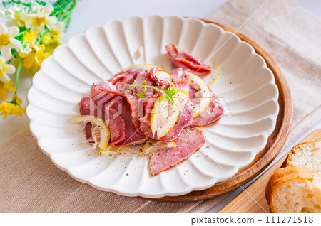 棕褐色鹽檸檬 111271518