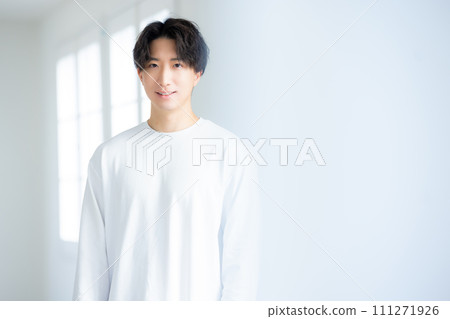 man in white shirt 111271926