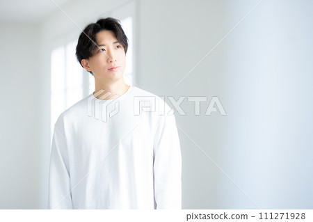 man in white shirt 111271928