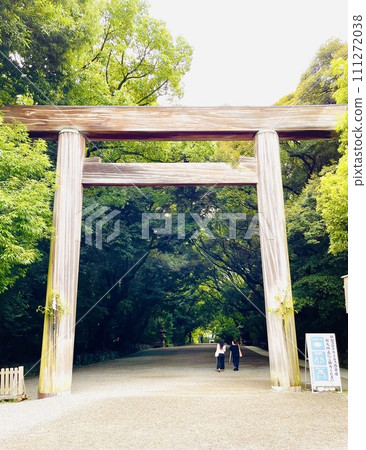 Torii at Atsuta Shrine Torii at Atsuta Shrine 111272038