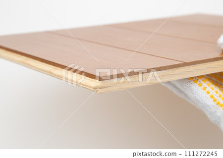 Composite (multilayer/plywood) flooring 111272245