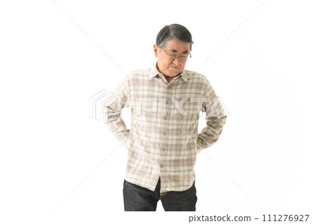 老人患背痛 111276927