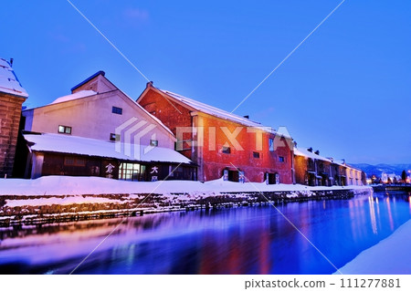 Night view of Otaru Canal in winter (Otaru City, Hokkaido) Night view of Otaru Canal in winter (Otaru City, Hokkaido) 111277881
