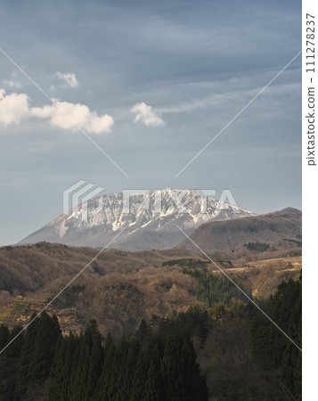 從宇海物看春天的大山 從宇海物看春天的大山 111278237