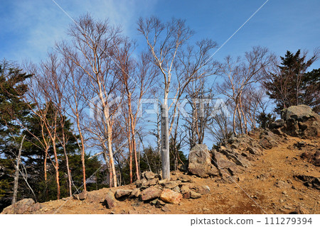[Mountain summit sign] Tokyo & Saitama & Yamanashi prefectures, Mt. Kumotori (2013) 111279394