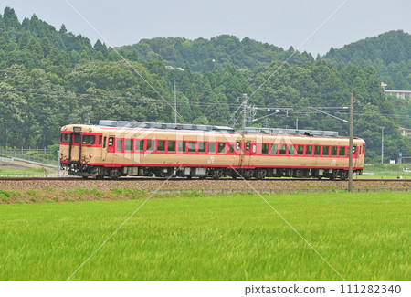 Hokuriku Main Line Daishoji-Ushinotani JR West Kiha 58-477+Kiha 28-2360 (Toyama) Hokuriku Main Line Daishoji-Ushinotani JR West Kiha 58-477+Kiha 28-2360 (Toyama) 111282340