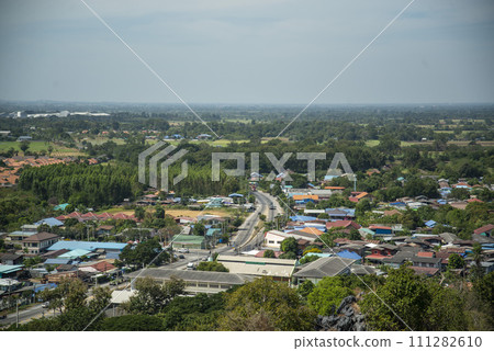 THAILAND SARABURI VILLAGE LANDSCAPE 111282610