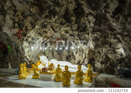 THAILAND RATCHABURI WAT THAM NAM CAVE THAILAND RATCHABURI WAT THAM NAM CAVE 111282750