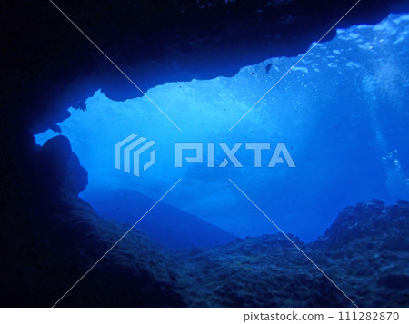 石垣島 美海海底青洞 111282870