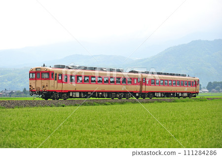 江富北線 越前田野~越前大野 JR西日本 木葉28-2360 + 木葉58-477(富山) 江富北線 越前田野~越前大野 JR西日本 木葉28-2360 + 木葉58-477(富山) 111284286