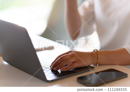 商業女性形象肖像 111289335