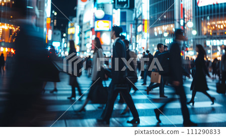 熱鬧的東京夜晚，捕捉人潮的城市角落 111290833