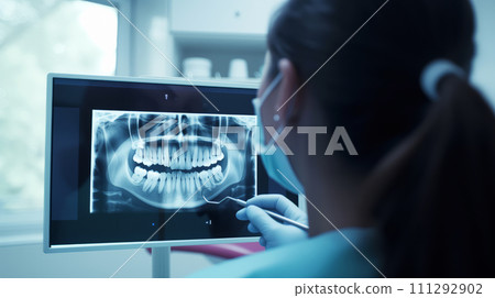 女牙醫使用牙科X光的真實場景<AI生成素材> 111292902