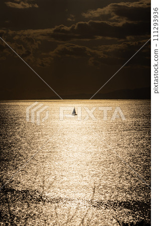 Quiet scenery of Sagami Bay 111293936