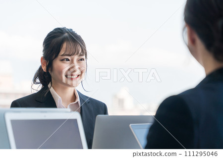 Job Hunting/Trust/Respectable Boss/New Employee Working with a President (Admired/Praised/Friendly/Kind) Job Hunting/Trust/Respectable Boss/New Employee Working with a President (Admired/Praised/Friendly/Kind) 111295046