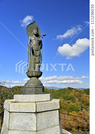 秩父寺奧之院大船岩北端的大船觀音像 法勝寺 32 號 111296030