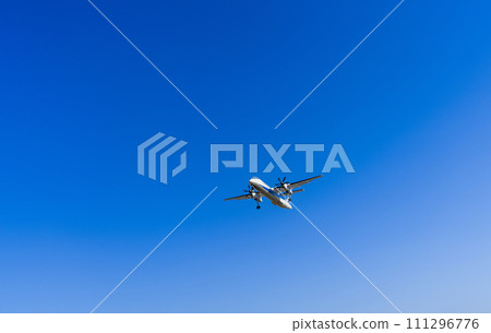 [Airplane] Bombardier DHC-8 Dash 8 DHC-8-400 111296776